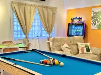 Kota 48A 8pax|3minsdrivetoJonker|TownArea by YeeStay - Villas
