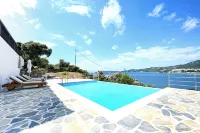 Villa With Private Pool in Front of the Sea - 20 meters from the sea. - Villas