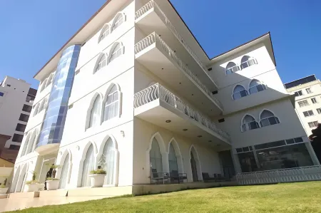 Hotel Ganesh Отели рядом с Аэропорт Хорхе Вильстерманн