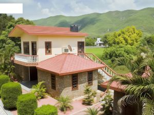 Sajjan Bagh A-Heritage Resort