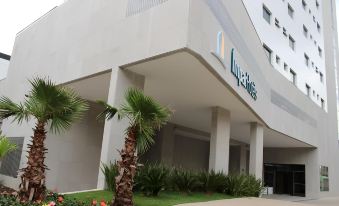 Ímpar Suítes Expominas