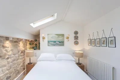 Antonia's Pearls Hotels in Saint Austell Bay