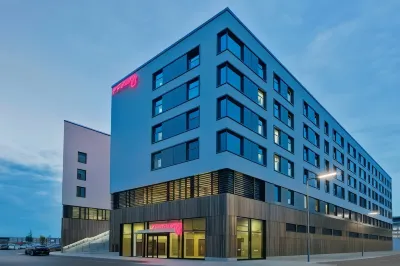 Moxy München Ostbahnhof Hotels in München