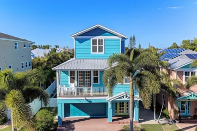 Crosswind Cottage by Beach Retreats Hotels near Fun and More Rentals