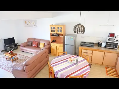 Palmyre Residence No 8 Licensed by Tourism Authority 10071 플릭앤플락 호텔