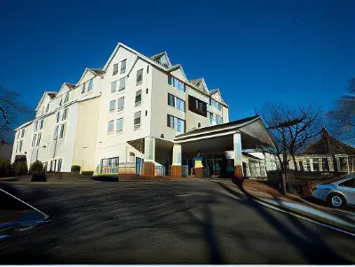 D. Hotel Suites & Spa Hoteles en Holyoke