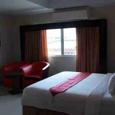The Wai Hotel Danok Rooms