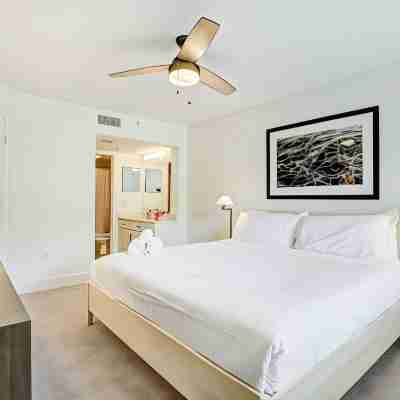 Bright and Modern Apartments at Palm Trace Landings in South Florida Rooms