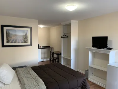 Langham Motel Hotels in 