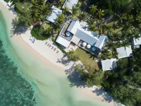 Astroea Beach Hotel Các khách sạn ở Blue Bay