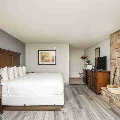 Tremont Lodge & Resort Rooms