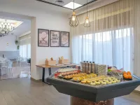 โรงแรมยอร์เร็ท ซานตา โรซ่า บาย ปิแอร์ & วาแคนซ์ โรงแรมในโยเรทเดมาร์