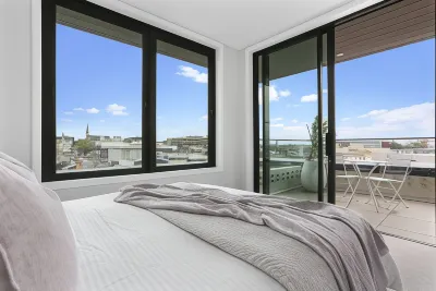 Enfield Sky - Brand New Luxury Penthouse
