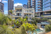 Santa Anne by the Sea Các khách sạn ở Broadbeach