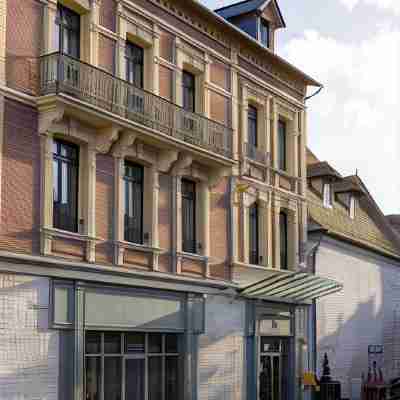 L'Invitation au Voyage · Hôtel à Honfleur en Normandie Hotel Exterior