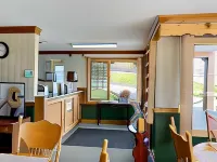 New Age Inn - Voyageur