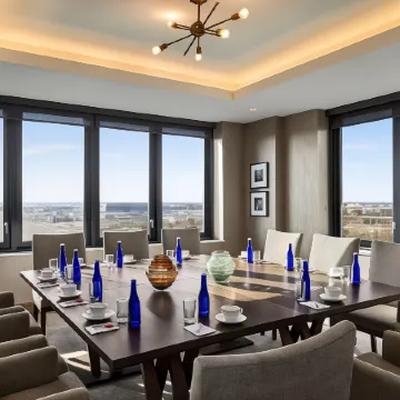 Marriott New York JFK Airport Отели рядом с достопримечательностью «Железнодорожная станция JFK Air Train»