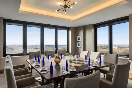 Marriott New York JFK Airport Отели рядом с достопримечательностью «Заказник Джамайка Бэй»