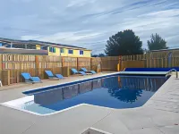 The Cavendish Motel - Motels