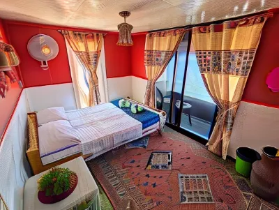 MDF Beach Resort Các khách sạn ở Samboan