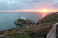 Sea and Mountain View Luxury Glamping Pods Heated Hotels in Holyhead