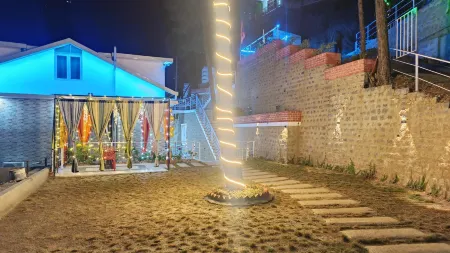 The Pine Paradise Отели в г. Касоли