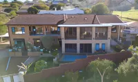 Bay View Guest House Hotels in Raithby