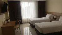 Wise Hotel Tomohon فنادق في Central Tomohon