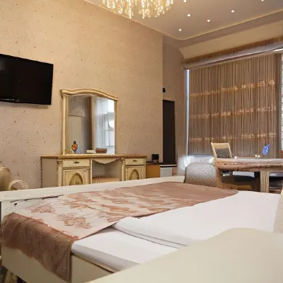 Gusto Restaurant And Hotel Complex