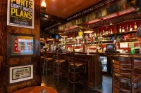 The Hyde - at Dunning's Bar - bar