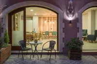 Minaret Suites and Apartments