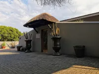 Aerotropolis Guest Lodge