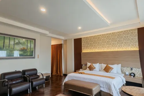 Muara Hotel and Mall Ternate - ที่มีที่จอดรถ