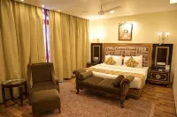 HK Clarks Inn, Amritsar - สระว่ายน้ำบนดาดฟ้า