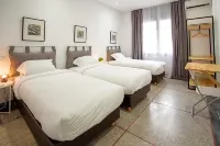 Hôtel Royal Urban Concept - Airport Shuttle