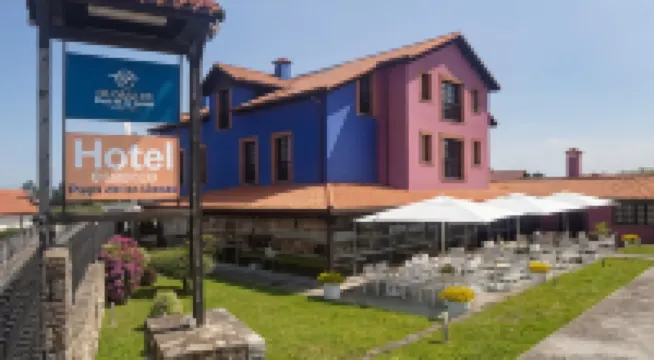 Globales Playa de Las Llanas โรงแรมใน