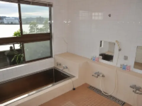 โคฮัง โนะ ยาโดะ คารัตสึ คาสเซิล โรงแรมในคะรัตสึ