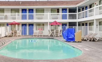 Motel 6 Medford, or - North