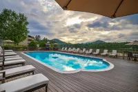 High Peaks Resort - Beach