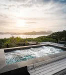 The Funny Lion - Coron - Romantic