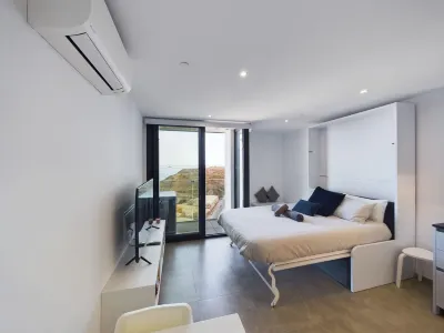 E1 Spacious Studios, Sea and Beach Views, High Floor Hotels in der Nähe von Gibraltar Cable Car