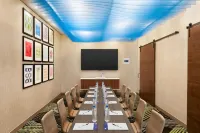 Holiday Inn Express & Suites Beaver DAM