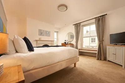 Rashleigh Arms Hotels in Par