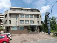 Hotel Riviera - parking