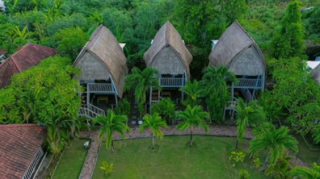 Abian Huts Dream Beach Lembongan Hotels near Lebaoh Beach