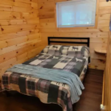 Fully Renovated Cabin - AC + Tippy Dam  - South Star by Janix Escapes.