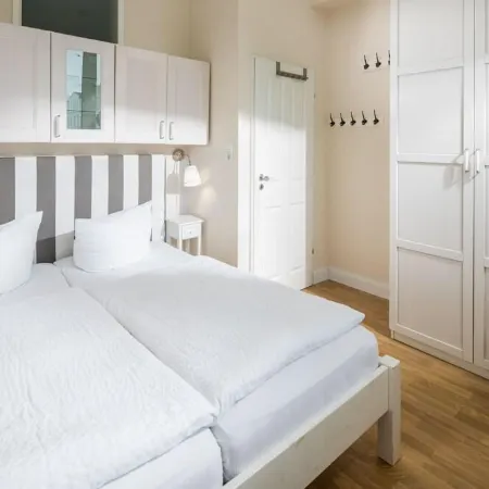 Cozy Vacation Apartment Kaiserhof 002, Directly on the Beach