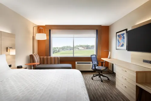 โรงแรม Holiday Inn Express & Suites Calgary Airport Trail NE บาย IHG