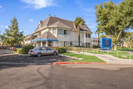 Motel 6 Fairfield, CA - North