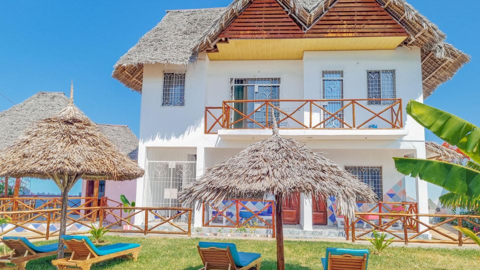 Pineapple House
